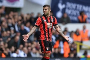  鲍文双响炮西汉姆联主场完胜伯恩茅斯