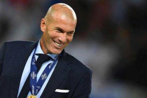  热刺核心伤退陷困境，小将临危救主保留欧战希望  