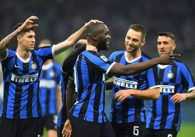  多特蒙德客场逆转取胜延续争冠希望  